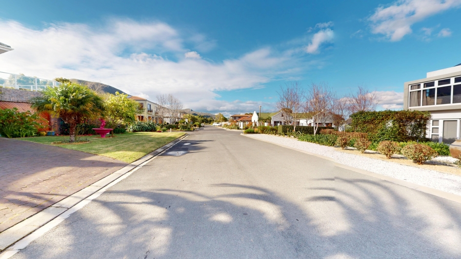 3 Bedroom Property for Sale in Heuningkloof Western Cape